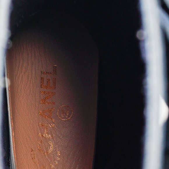 Chanel 11A Navy Velvet Camellia Rubber Rain Boots - Picture 12 of 12